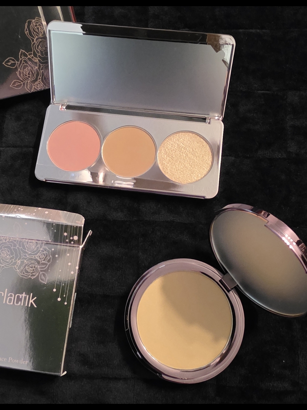 Blush & Highlight Trio & Setting Powder